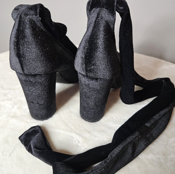 Black velvet block heal with lace up leg - Picture 5 of 7